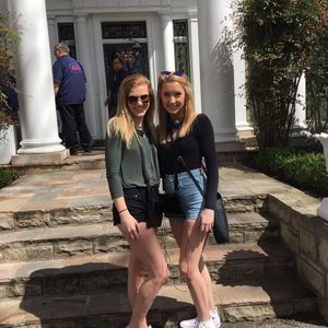 Meet your Posher, Kinzie